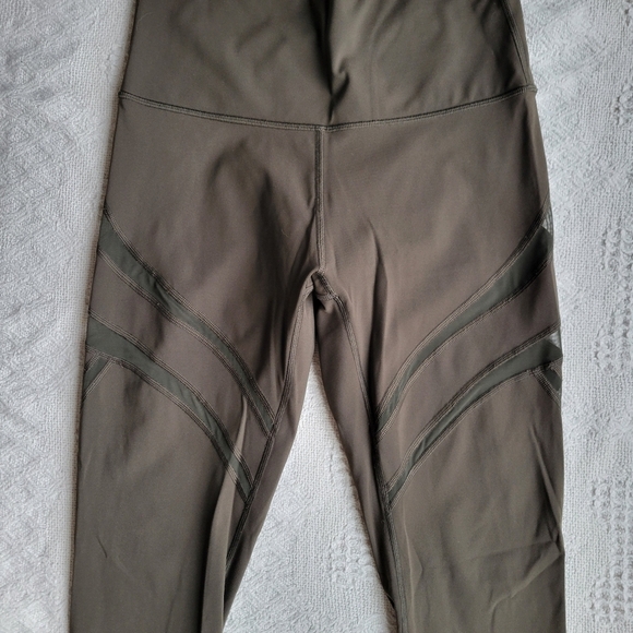 Lululemon Wunder Under Athletic High-Rise Crop Legging 21" *MeshDark Olive - Picture 4 of 10